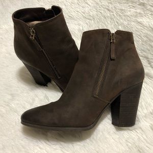 MICHAEL KORS Denver Leather Heeled Bootie.